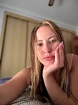 Freechat AlisaWhite on StripChat