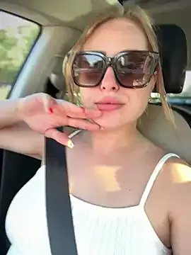 Freechat AlisaWhite on StripChat