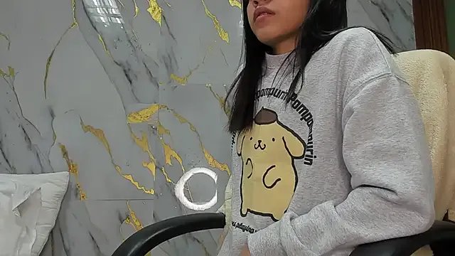 Amanda_Rossi — bouncing squat