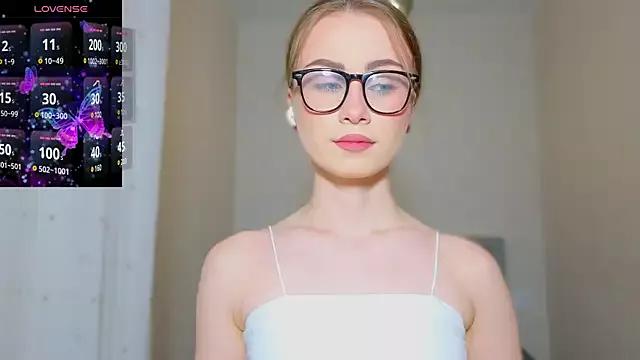 AminaLuxuryy — topless