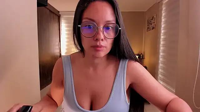 anabel_025 — suck finger