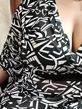 Anamika_Kapoor on StripChat 