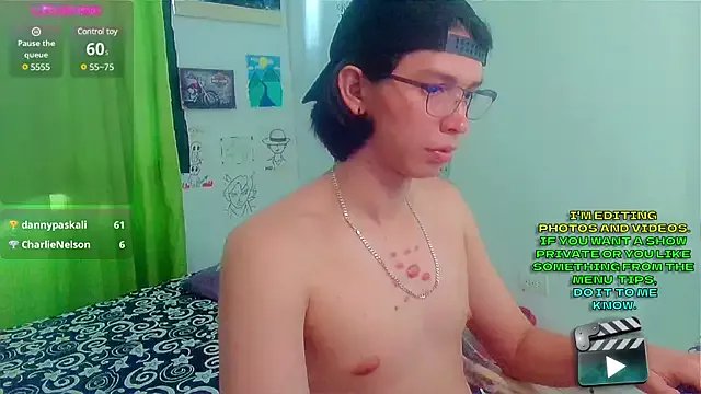 Andy_gray on StripChat