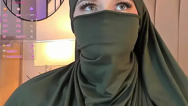 anna-henao on StripChat