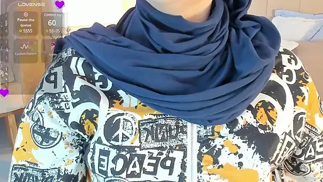 anna-henao on StripChat