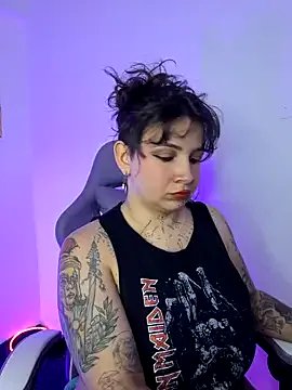 Aria_Bennett21 on StripChat