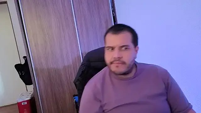 Freechat bearcloudcomputa on StripChat