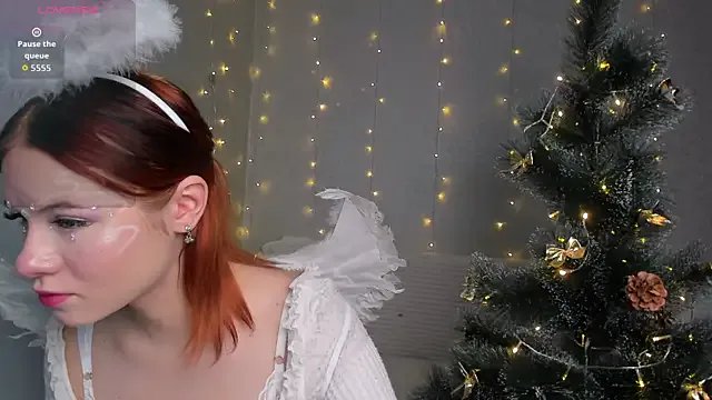 BeatriceMoonlight — stickers on the ass + 2 minutes of contr