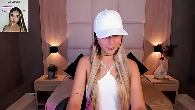 bella1207 on StripChat