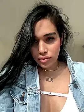 Bella__Wood on StripChat