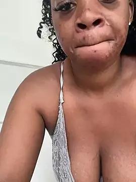 beverlyxxxx on StripChat 