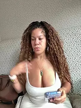 Bigbuttbrooklynn on StripChat 