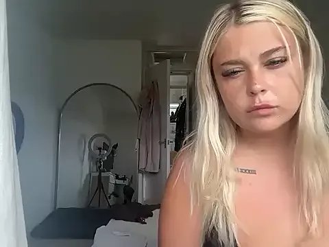 Freechat blairbella on StripChat