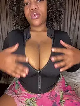 Freechat Boneca25 on StripChat