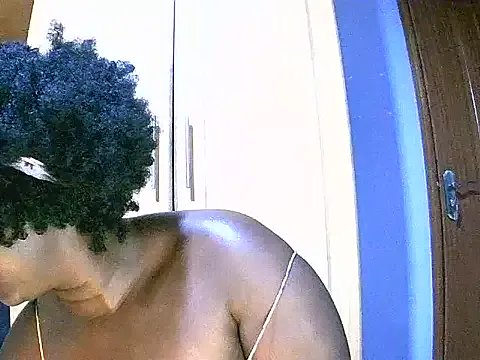 BootyMama22 on StripChat