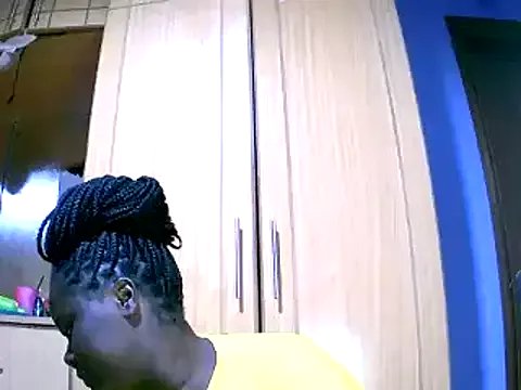 BootyMama22 on StripChat