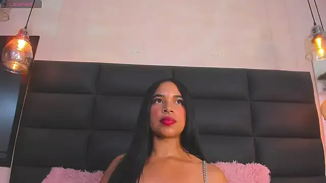 Freechat britanny-collyns on StripChat