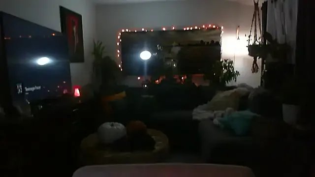 CeceilaMoon on StripChat 