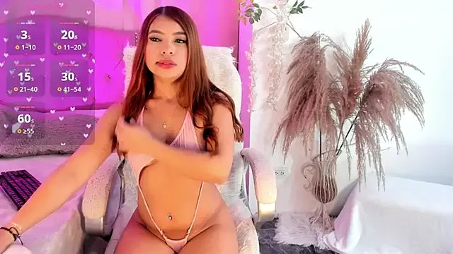 Freechat charlotte-Love09 on StripChat