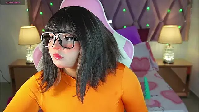 Freechat CharlotteMillers on StripChat