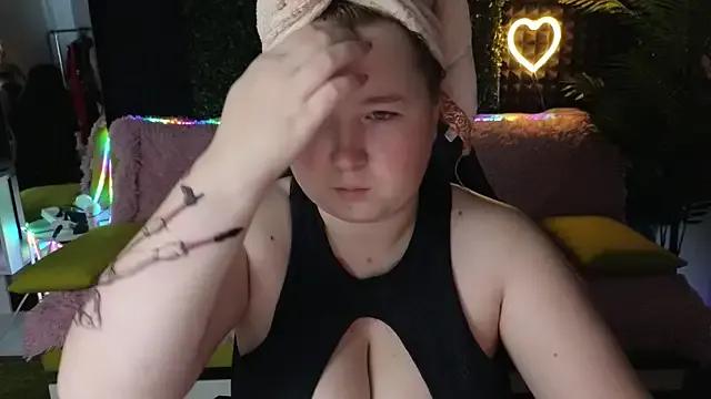 StripChat ChimberWol is Freechat ChimberWol — hypnotic tits shaking