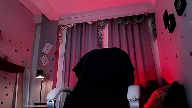 Freechat CoralineRicce_ on StripChat