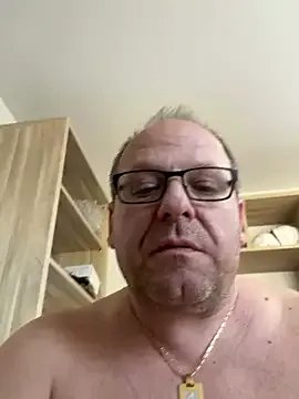 Freechat coupleLatinaLovers on StripChat