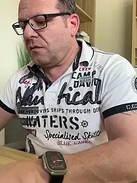 Freechat coupleLatinaLovers on StripChat