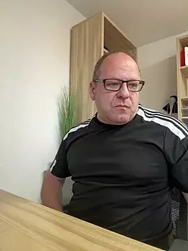 Freechat coupleLatinaLovers on StripChat