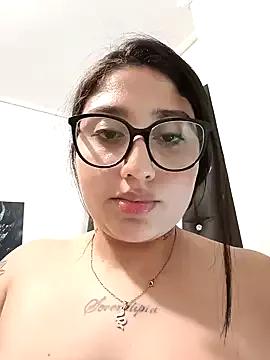 Freechat croftsmila on StripChat