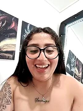 Freechat croftsmila on StripChat