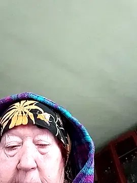 CrystalLime6411 — Freechat on StripChat