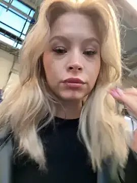 Freechat Cum_girlss on StripChat