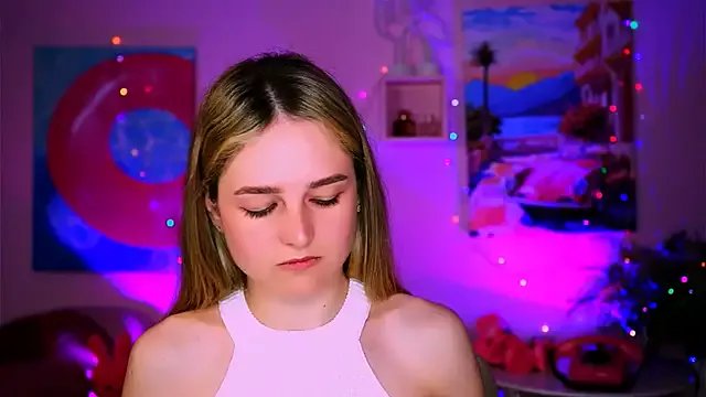 DeboraLarson on StripChat