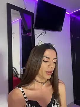 Freechat Dollcatalina on StripChat