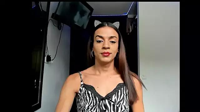 Freechat Dollcatalina on StripChat