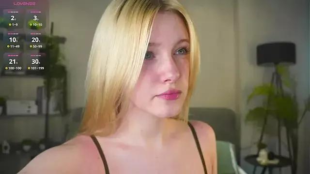 Freechat EdlaHewell on StripChat