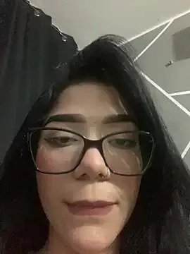 ElaRose_12 on StripChat