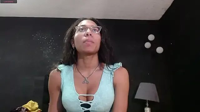 Freechat EmilyGomezLS on StripChat