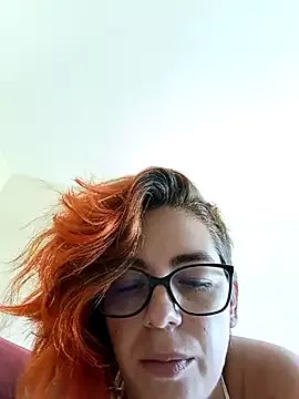 Freechat Escarlate4you_ on StripChat