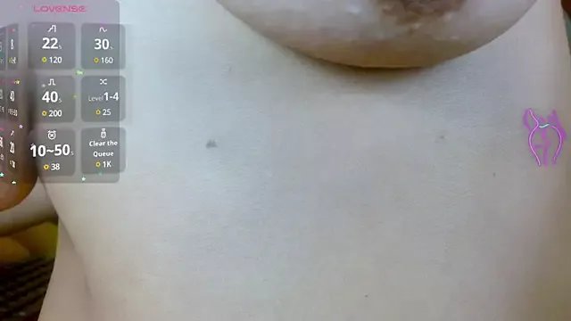 Eva_Hoot on StripChat