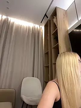 Freechat eva_m1racle_ on StripChat