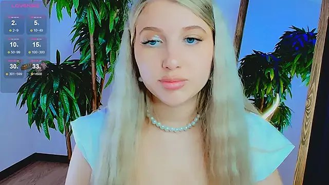 Evacadooo on StripChat