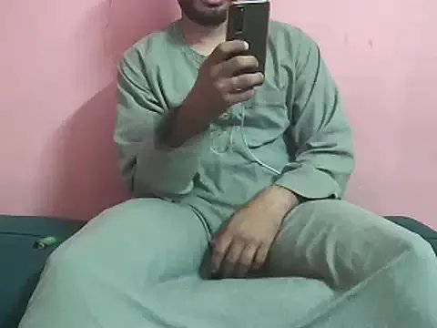 Freechat foxsanSs on StripChat