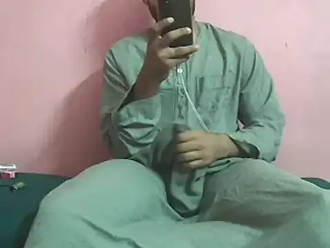 Freechat foxsanSs on StripChat