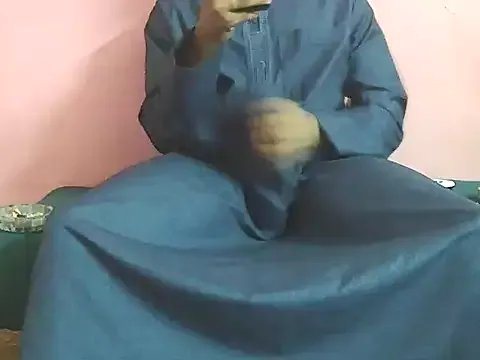 Freechat foxsanSs on StripChat