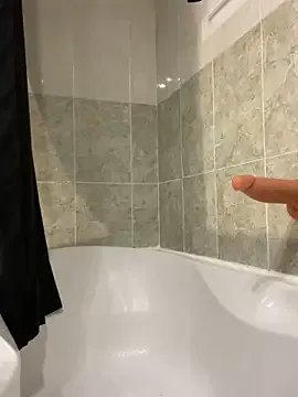 Freechat frenchboy9711 on StripChat