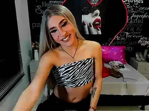 Freechat Georgina_Giio on StripChat