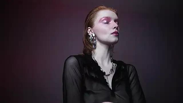 ginger_hugs on StripChat 