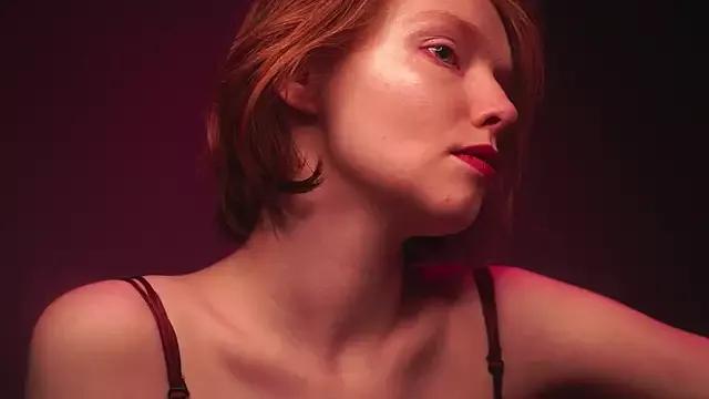 ginger_hugs on StripChat 